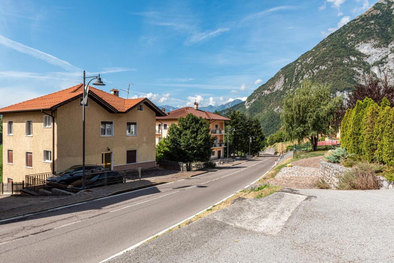 Appartamento Cima Brenta San Lorenzo Dorsino Luaran gambar